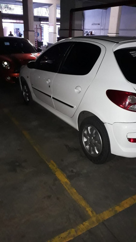 Imagen 1 de 4 de Peugeot 207 2012 1.4 Allure 75cv