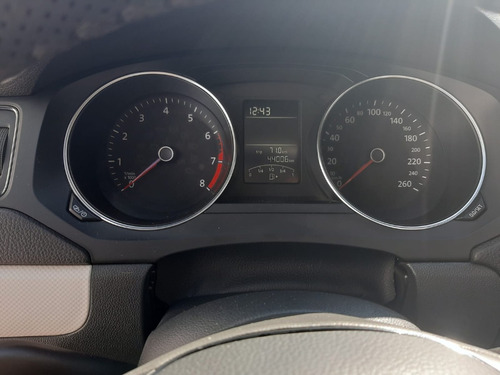 Imagen 10 de 15 de Volkswagen Jetta 2016