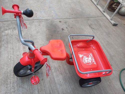 Triciclo Apache R12 En Excelentes Condiciones (Usado)