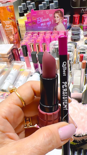 Lápiz Delineador De Labios Qibes De Larga Duración