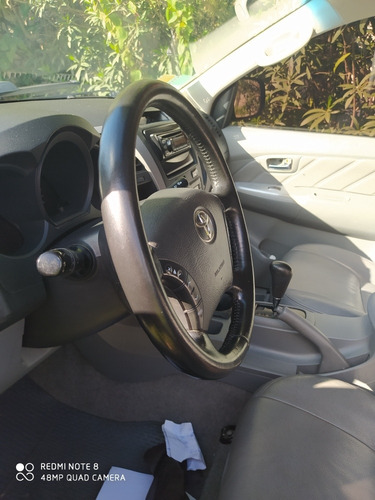Toyota Hilux 3.0 Cd Srv Cuero I 171cv 4x4 4at 2011