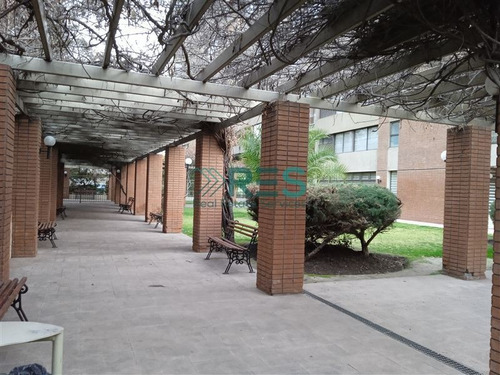 Imagen 19 de 21 de Departamento En Venta De 2 Dormitorios, 2 Baños, Box, Bodega