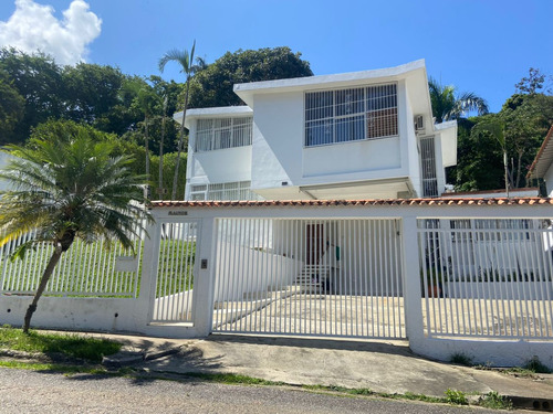 Venta De Casa En Prados Del Este