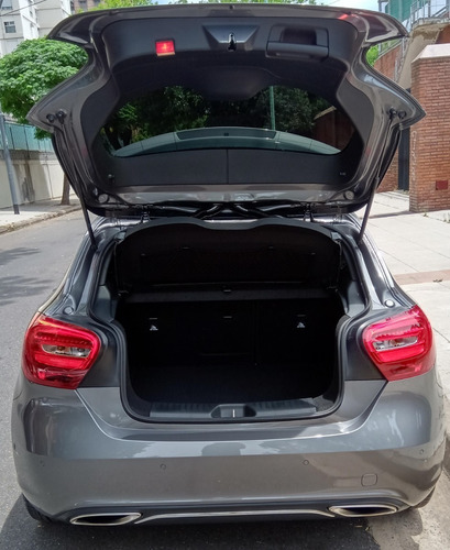 Mercedes Benz A200