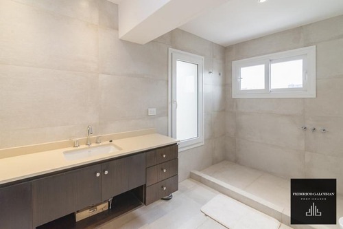Penthouse Con Terraza Propia - Importante Torre