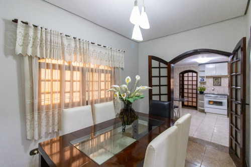 Casa Térrea Com 3 Dormitórios À Venda, 223 M², Vila Galvão, Guarulhos - Sp