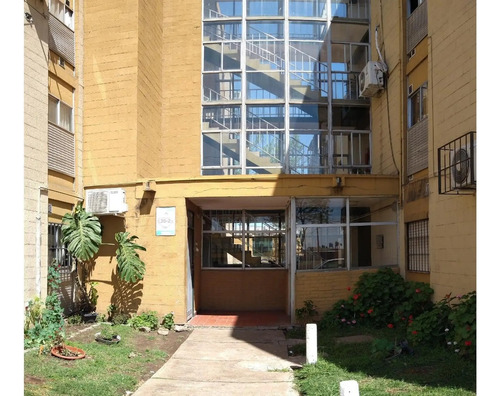 Venta Departamento 2 Dormitorios Con Balcon - Barrio Rucci, Rosario. 