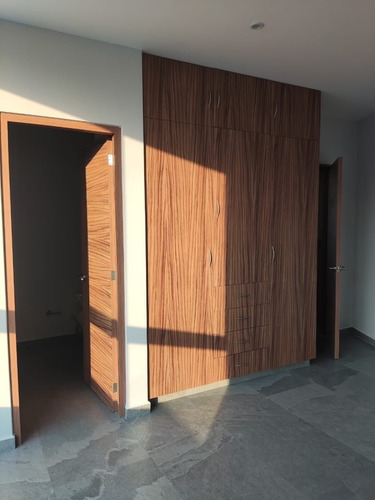 Estrene Residencia En Lomas De Cuernavaca, 3 Recamaras, Alberca, En Privada.