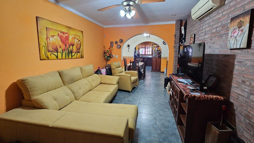 Casa 4 Ambientes Con Quincho Parrilla Y Jardin