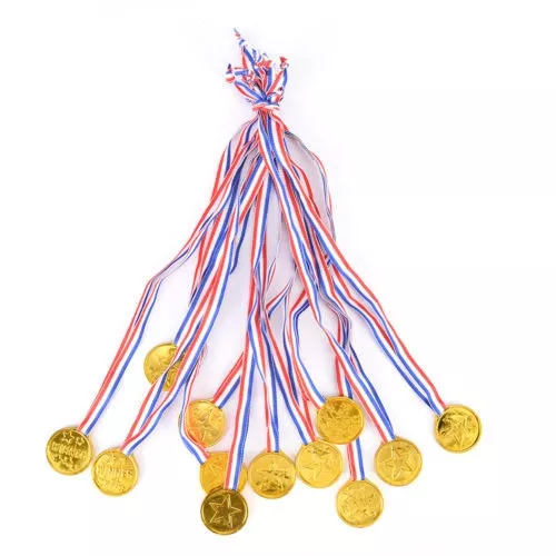 12pcs Plástica De Los Niños Ganadores De Oro Medallas Niños
