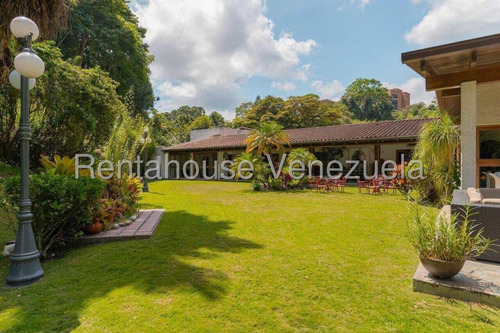 LG Vendo Hermosa Casa En La Urb. La Lagunita (2 Casas En 1 )