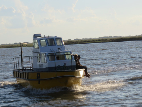 Imagen 6 de 14 de Barco Tracker Baader Track 9.80 0hs Embarcación De Trabajo