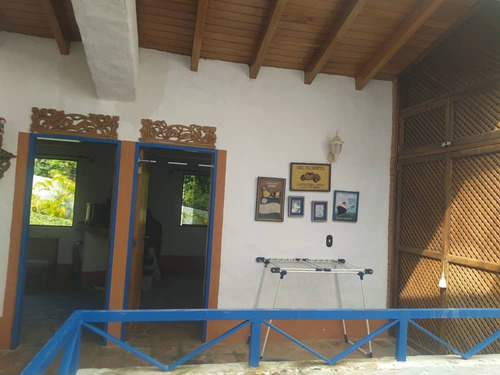 Venta De Townhouse Con Estilo Rustico Colonial Ubicado En La Union Yc
