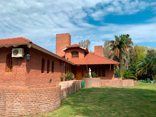 Imagen 3 de 10 de Muy Buena Casa C/pisicina En Club De Campo La Tradición.