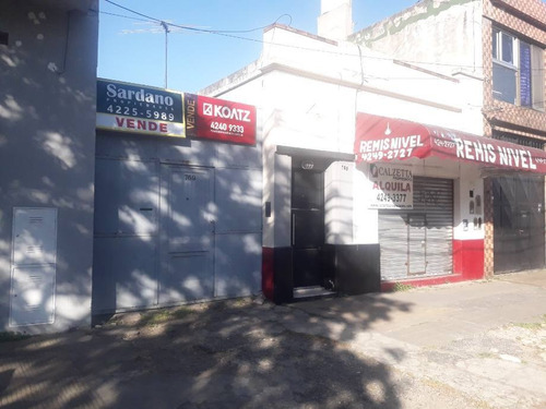 Imagen 1 de 10 de Galpon Con Vivienda En Venta En Lanus Oeste