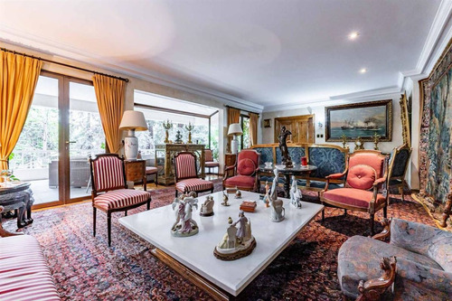 Depto En Venta De 3 Dorm + 2 Serv. Las Condes