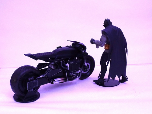 Batman Dc Multiverse Con Motocicleta, Sin Caja (Usado)