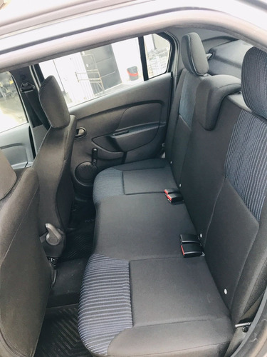 Imagen 15 de 16 de Renault Logan 1.6 16v Life Dm