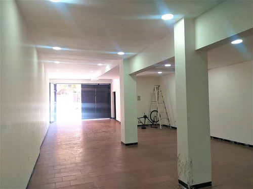 Imagen 6 de 9 de Las Acacias Se Alquila Local 108 M2 ¡ Gran Oportunidad