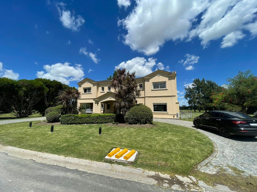En Venta San Eliseo Con Vistas Al Golf Y Al Lago, Tu Nueva Casa Te Espera!!!