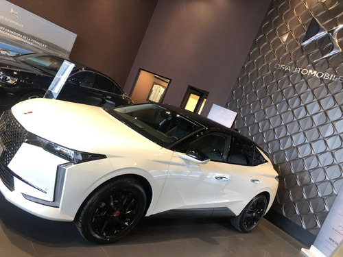 DS DS4 1.6 Performance Line 215 At8