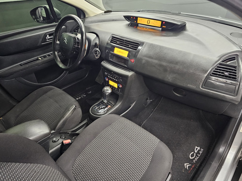 Citroën C4 Pallas Citroën C4 Pallas GLX 2.0 16V (flex) (aut)