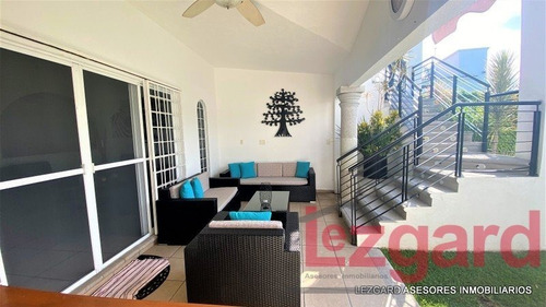 ¡vive El Lujo En Lomas De Cocoyoc! Casa En Venta Con Todas Las Comodidades.