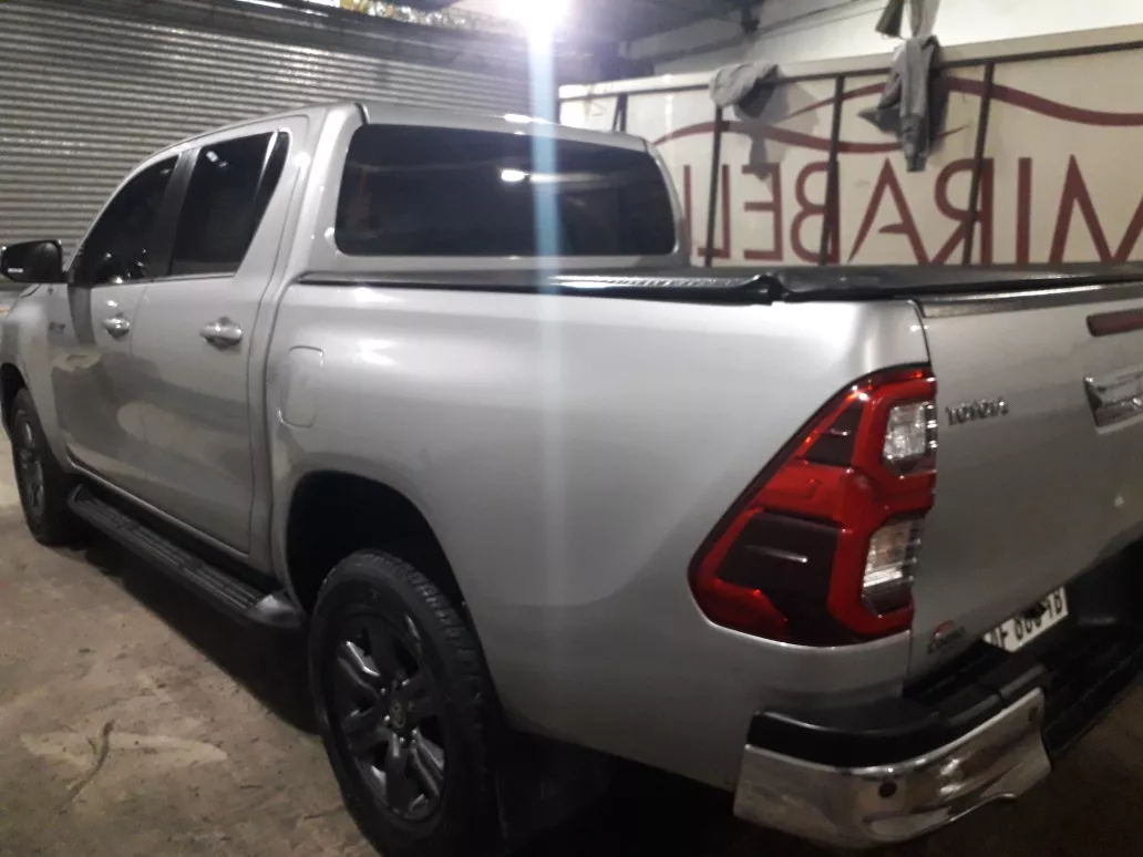 Toyota Hilux 2.8 Cd Srv 177cv 4x2 At