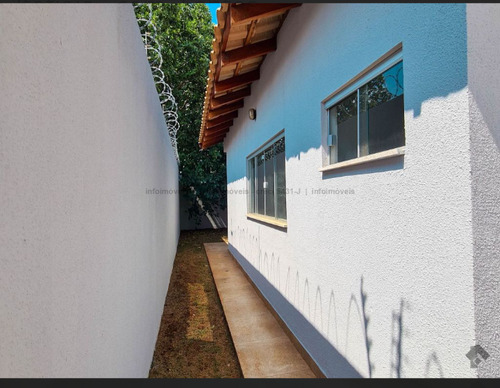 Casa Com 2 Suítes