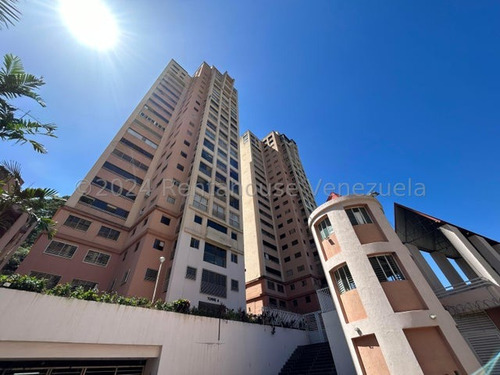 Espectacular Apartamento Renovado Y Amoblado En Colinas De Bello Monte, Codigo Mas 24-17693