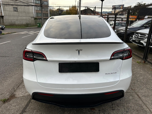 Tesla Model Y Performance Aleman