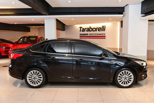 Imagen 6 de 16 de Ford Focus 4p 2.0l N At Titanium Fer