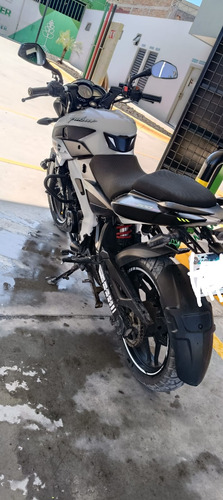 Pulsar Ns 200
