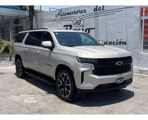 Chevrolet Suburban 5.3 Rst 4X4 At