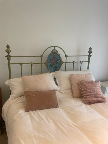 Cama Hierro Y Bronce 1,60 Elicagaray Verde Musgo Flores (Usado)