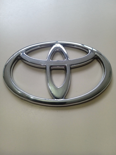 Emblema O Logo Cr0mado De Compuerta Toyota Meru Y Prado 