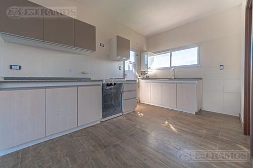 Imagen 8 de 26 de A Estrenar, Moderna Casa En Una Sola Santa Lucía, Pilar Del Este, Pilar.