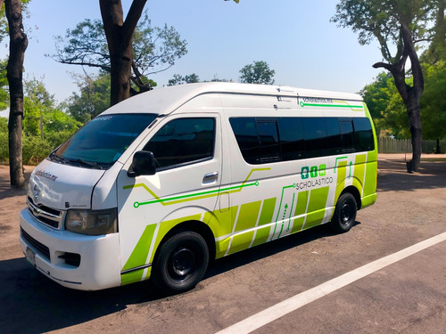 Toyota Hiace 2.7 Panel Larga Mt