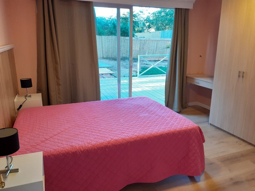 Imagen 8 de 14 de Chalet A Estrenar Con Piscina Y Cercada Punta Del Este