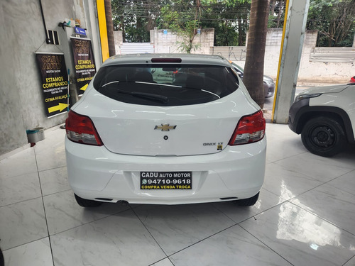 Chevrolet Onix 1.0 Lt 5p