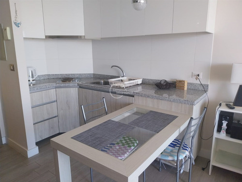 Venta Departamento En Concón, 1 Dormitorio, Estacionamiento.