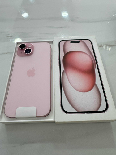 iPhone 15 Pink