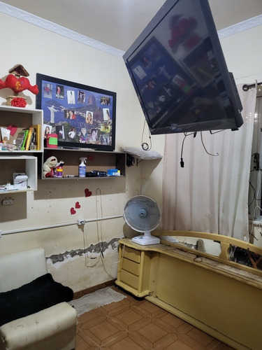 Imagem 9 de 30 de Casa 3 Quartos Uma Suíte , Piscina E Lojas