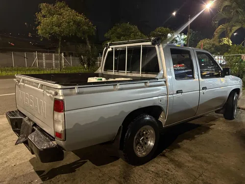 Nissan D21 2.4 4x2