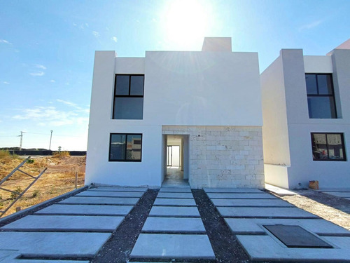 Casa En Venta De 4 Recámaras Con Recámara En Planta Baja En Viu Panorama, El Marqués, Querétaro