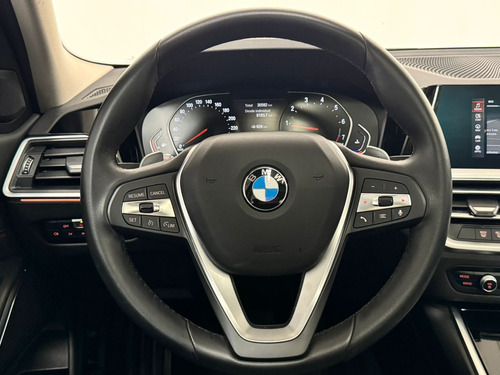 BMW Serie 3 2.0 330i Sport Line At