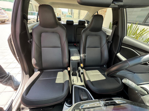 Chevrolet Onix 1.0T Premier Red Line At