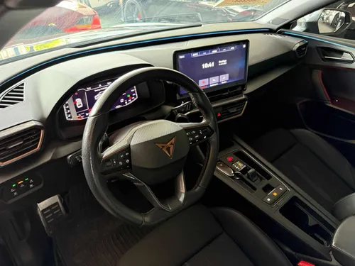 Cupra Leon 300Hp