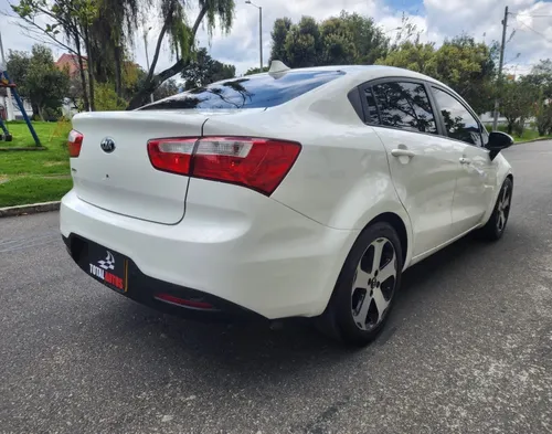 Kia Rio Ub Ex Full 1.4 Mt Techo!!
