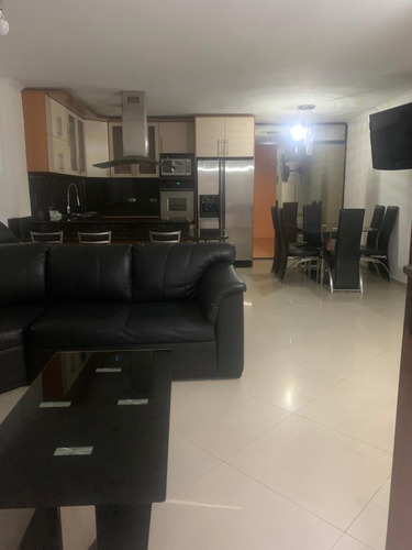 Imagen 2 de 9 de Se Alquila Townhouse En Cr Villas Martinique
